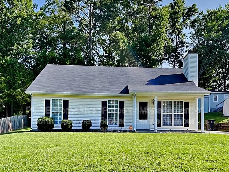 822 Banner Oak Ct