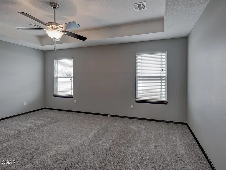 1233 Montana Pl — Photo 29