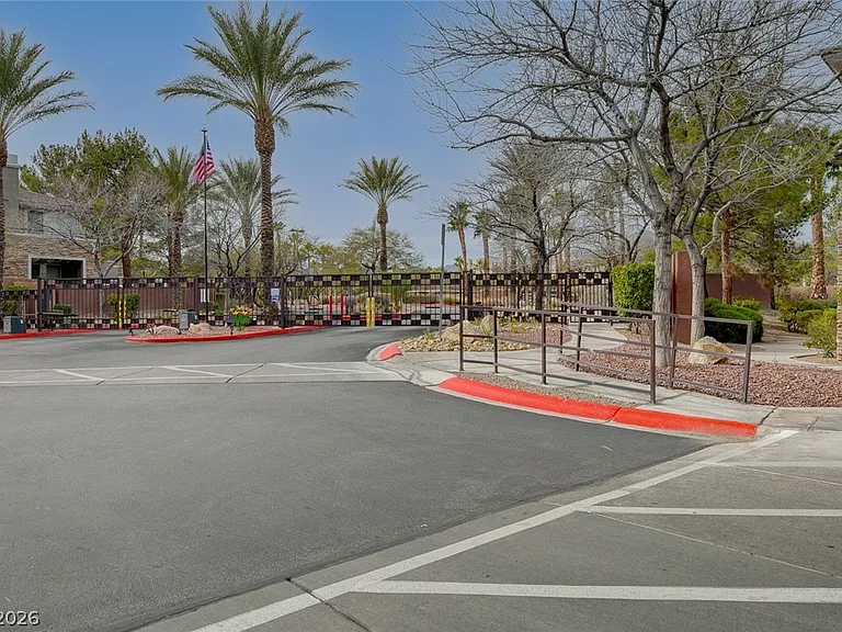 804 Peachy Canyon Cir #201 — Photo 46