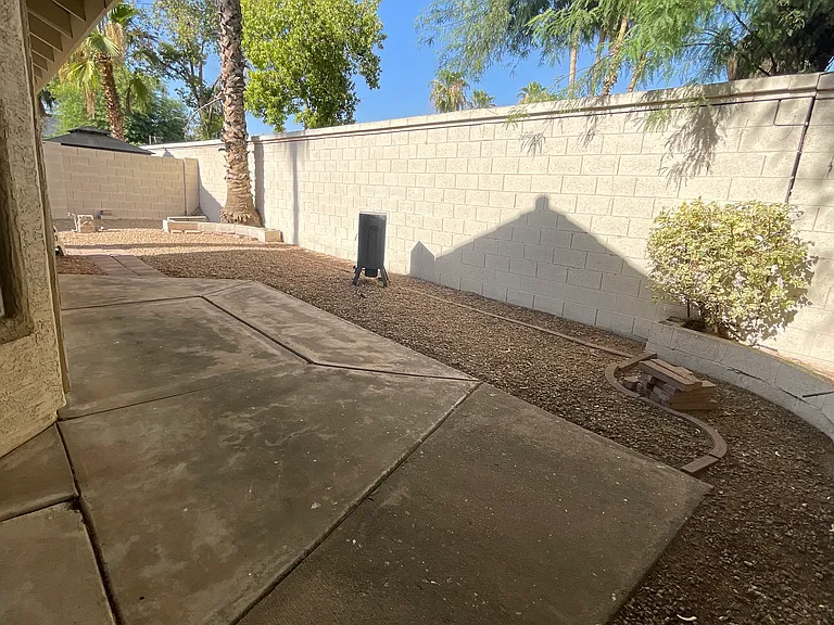 1425 N San Joaquin Dr — Photo 16
