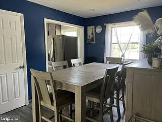 3 bed, 2.0 bath, 1825 sqft, $3,500 — Photo 4