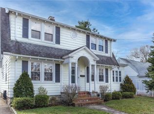 55 Ralph St, Stamford, CT 06902