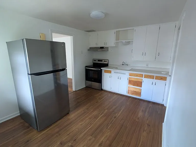 3614-3628 Summers Ln — Photo 3