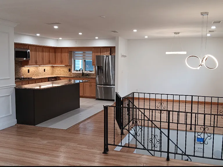 12 Crescent Ave #2 — Photo 5