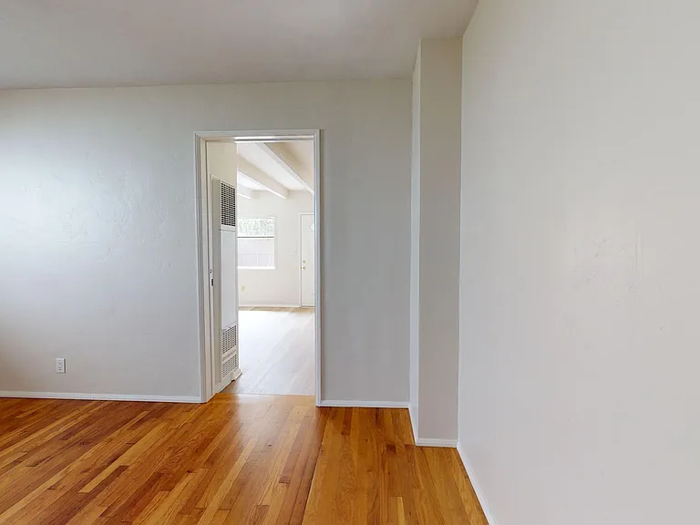 713 I Ave — Photo 7
