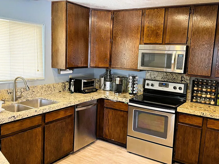 9350 Clubhouse Blvd — Photo 29