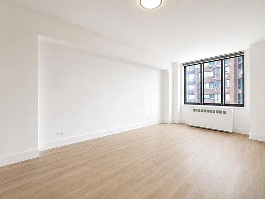 Living room, photo 2