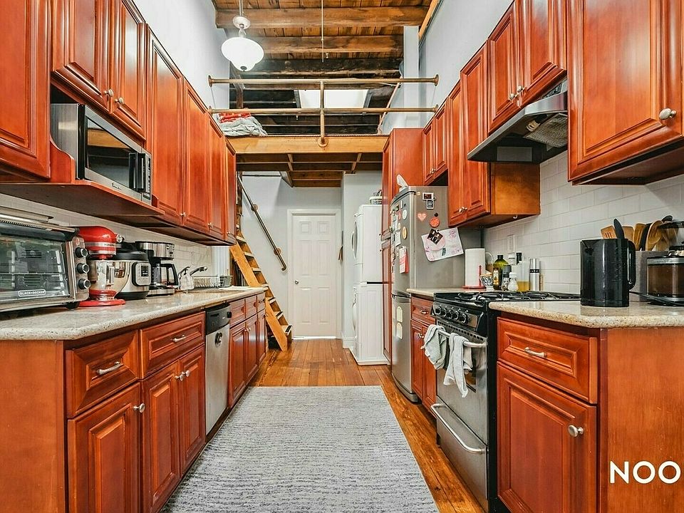 1st image of 134 Jefferson St #3F