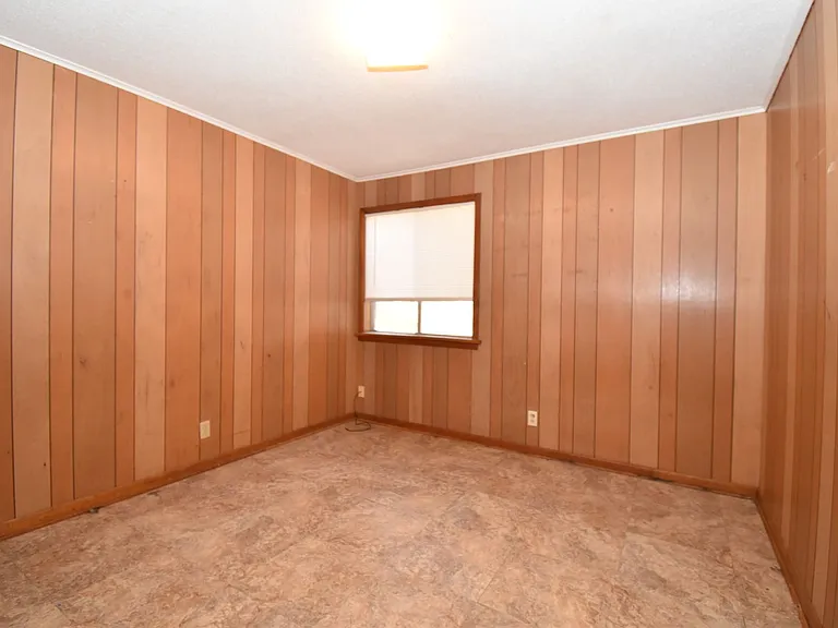 314 W College Ave — Photo 9