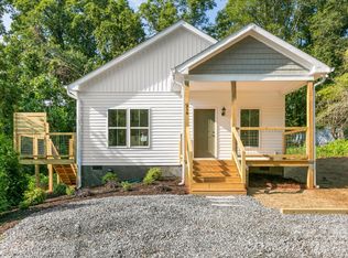 216 Lower Edgewood Rd, Candler, NC 28715