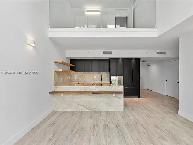 92 SW 3rd St #704