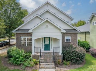 20305 Harroway Dr, Cornelius, NC 28031