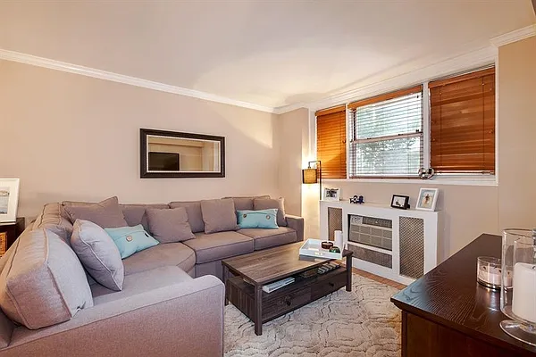 Sold by Real Direct | media 17