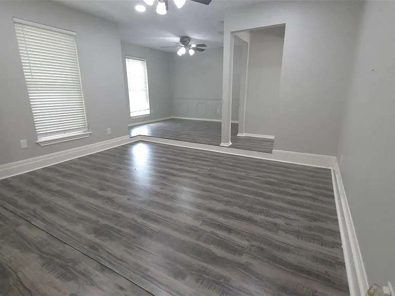 1119 Montour Dr — Photo 4