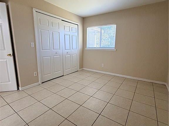 4th image of 4644 Golfview BLVD