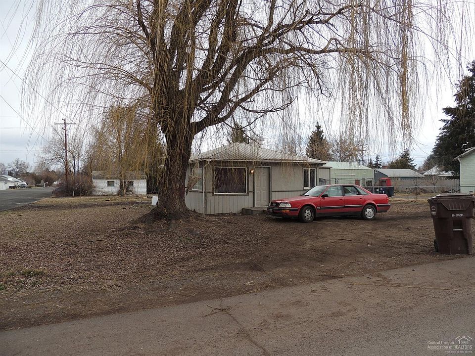 1st image of 567 SE 5th Street Elm St