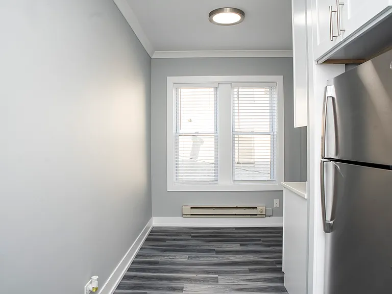 3821 N Greenview Ave #2W — Photo 9