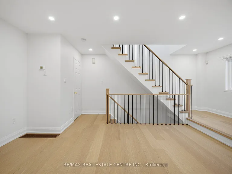 2360 Parkhaven Blvd #10 — Photo 6