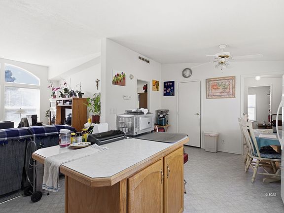 5th image of 6157 Hayes Ave