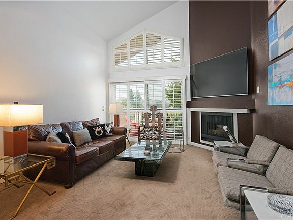 3rd image of 5545 Canoga Ave APT 316