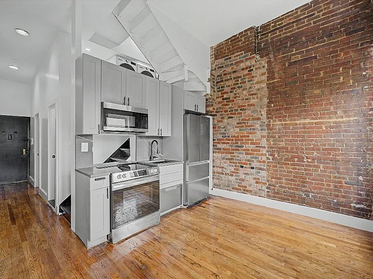 221 Mott St #PHB — Photo 1