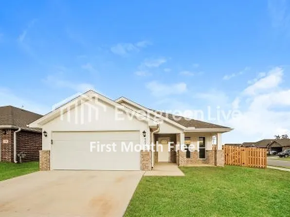 5900 NW Hoover St, Bentonville, AR 72713