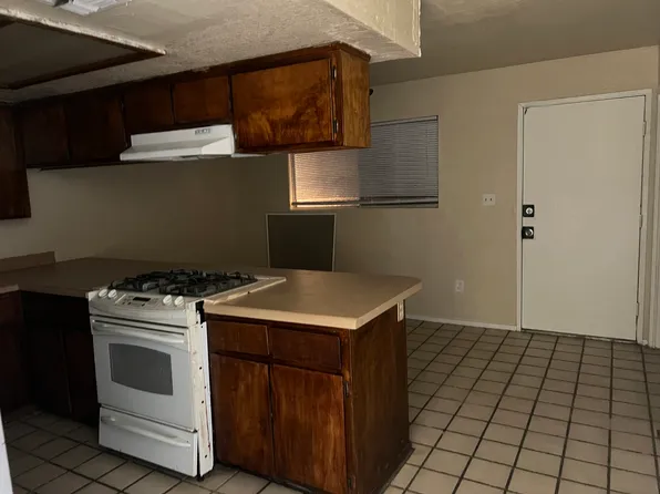 815 Wallace St #H, Bakersfield, CA 93307