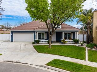 1031 N Hartnell Pl, Hanford, CA 93230