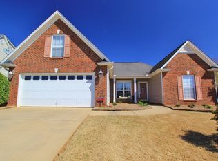 2 Crown Empire Ct, Simpsonville, SC 29681