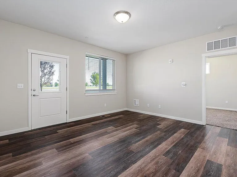 The Summit Apartments — Photo 48