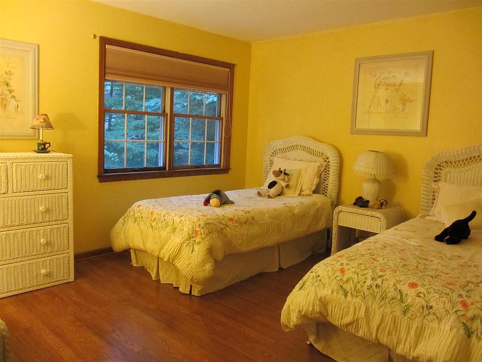 2nd image of 18 Bear Brook Ct