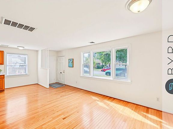 5th image of 4804 Augusta Ave