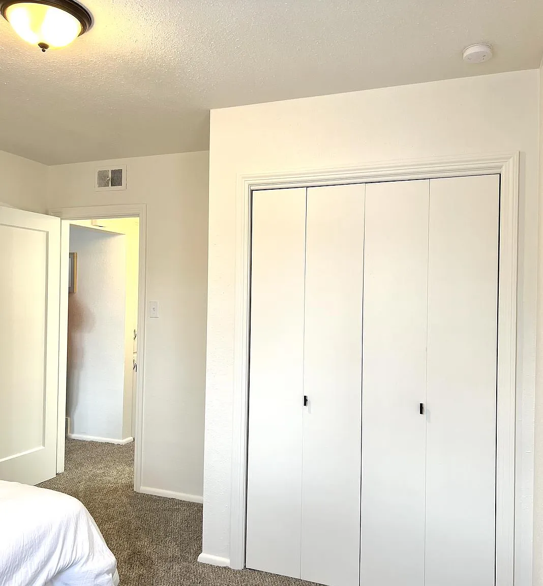 2 bed, 850 sqft, $2,349 — Photo 3