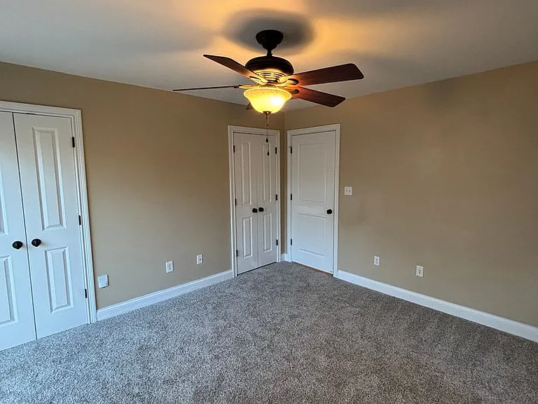 1305 Forest Ave — Photo 9