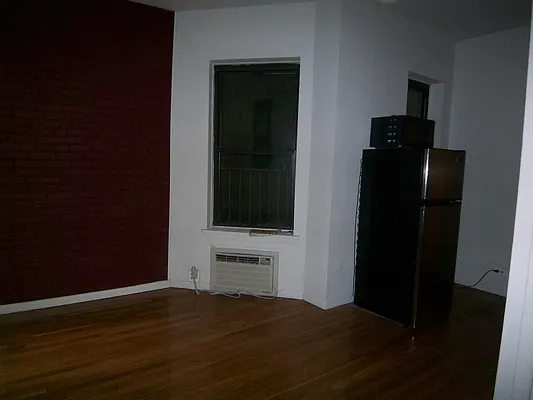 Rented by Fleet Realty | media 17