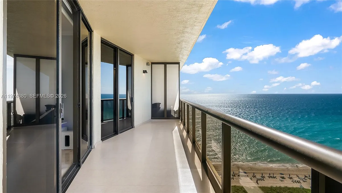 Building Photo - 16275 Collins Ave #1503