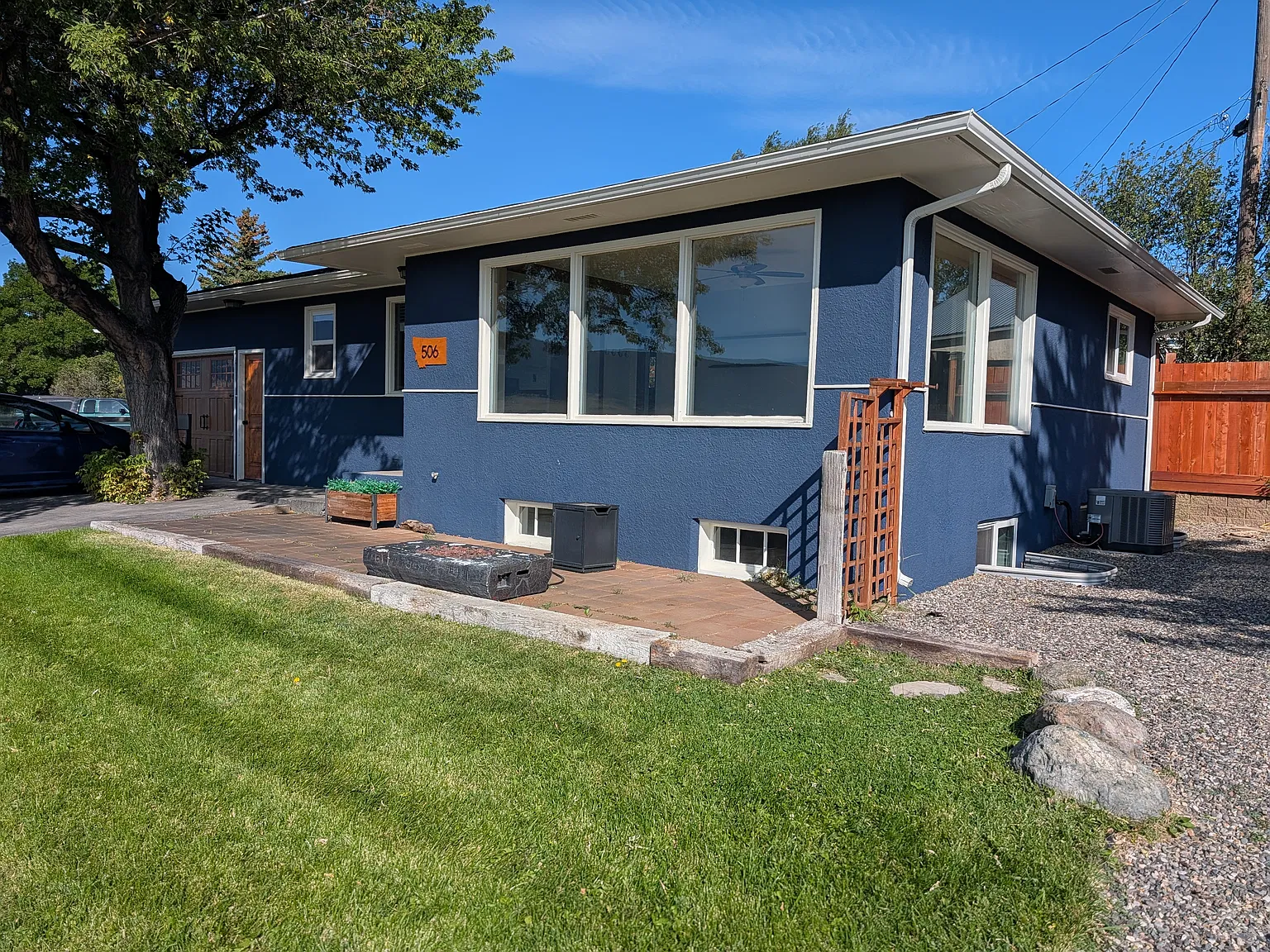 3 bed, 1952 sqft, $2,850 — Photo 2