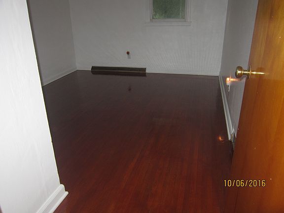 Back bedroom
