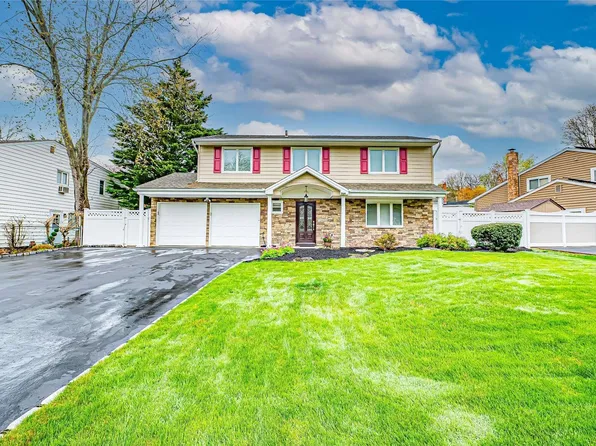 73 Ridge Road, Smithtown, NY 11787
