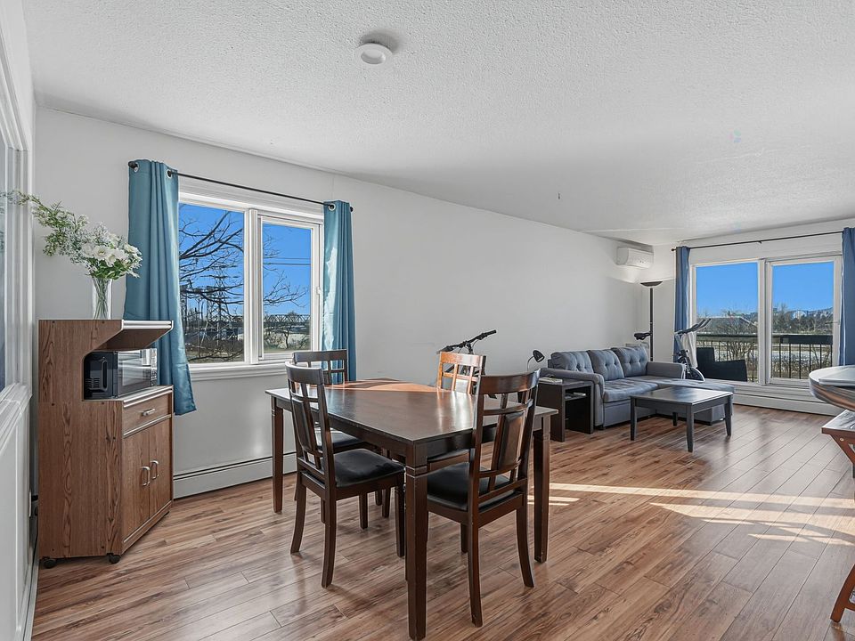 1st image of 231 Rue Riverside #303