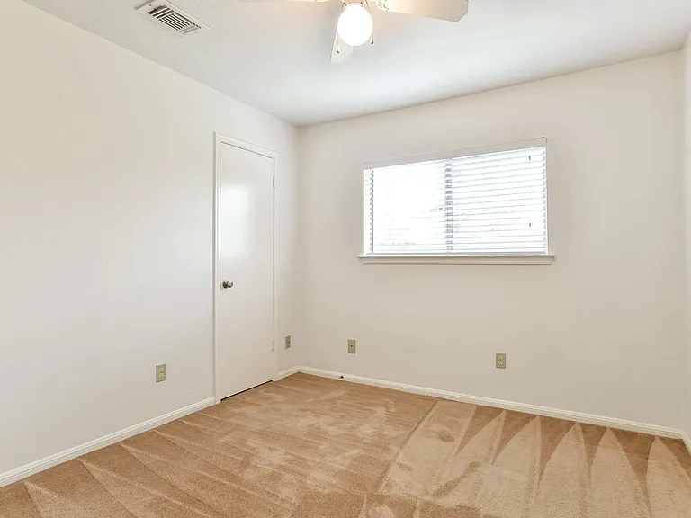 6527 La Violetta Dr — Photo 7