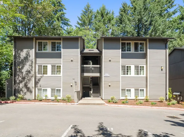2417 SW Nebraska St APT 4, Portland, OR 97239