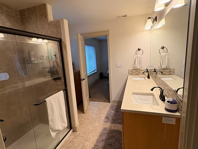 1713 NW Precision Ln — Photo 6