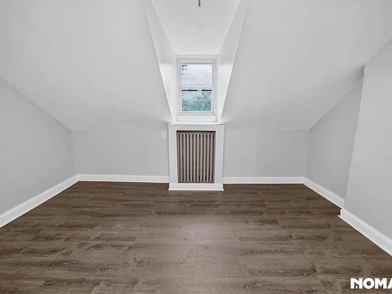 300 Woodbury Ter #5 — Photo 8