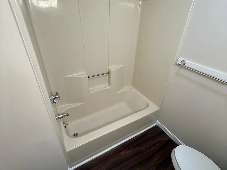 172 N Main St #7 — Photo 11