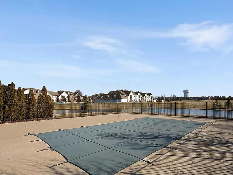 729 Spring Valley Dr — Photo 24