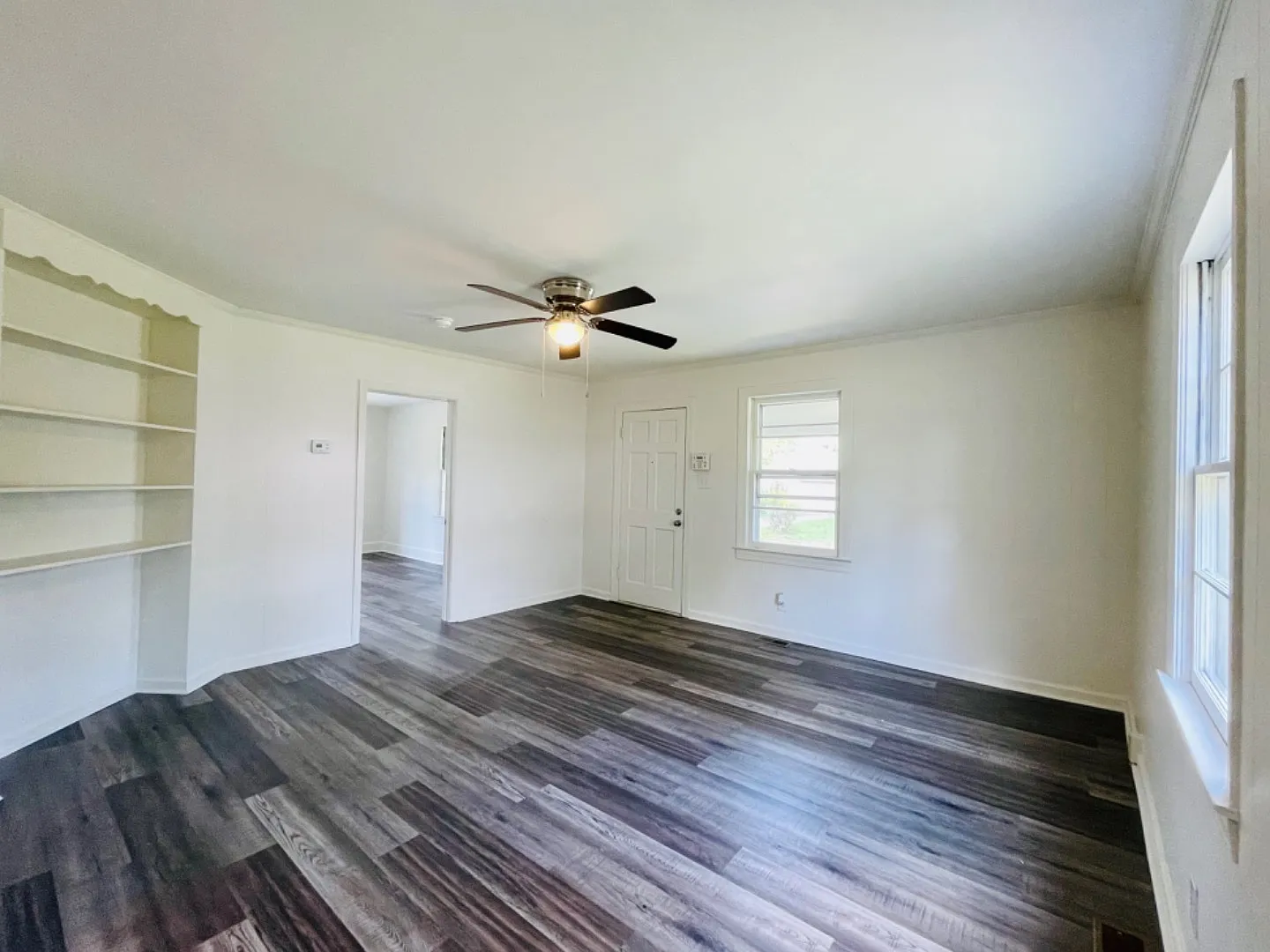 383 Wesley Street — Photo 4