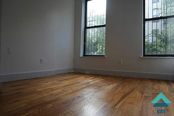 Rented by EXR | media 11