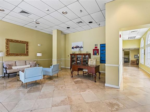 3rd image of 1224 Saint Charles Ave APT 200