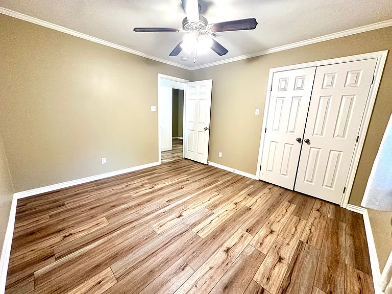 3916 Austin Ave — Photo 13